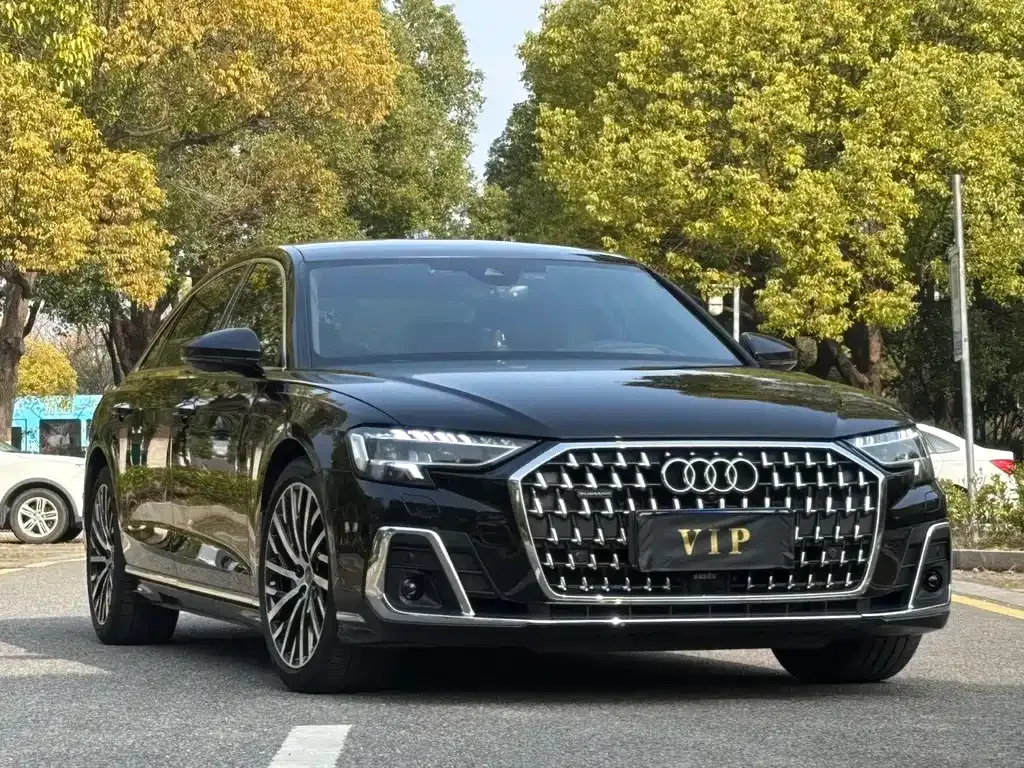 Audi A8 — фото 9