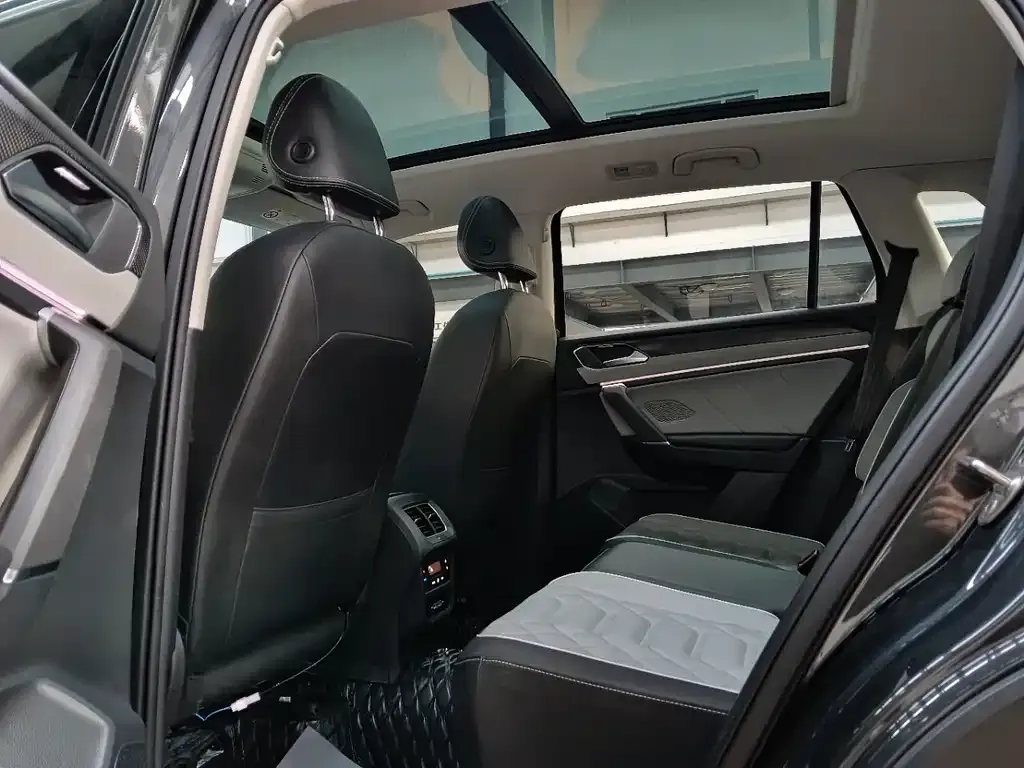 Volkswagen Tayron 2022 из CN, фото 10