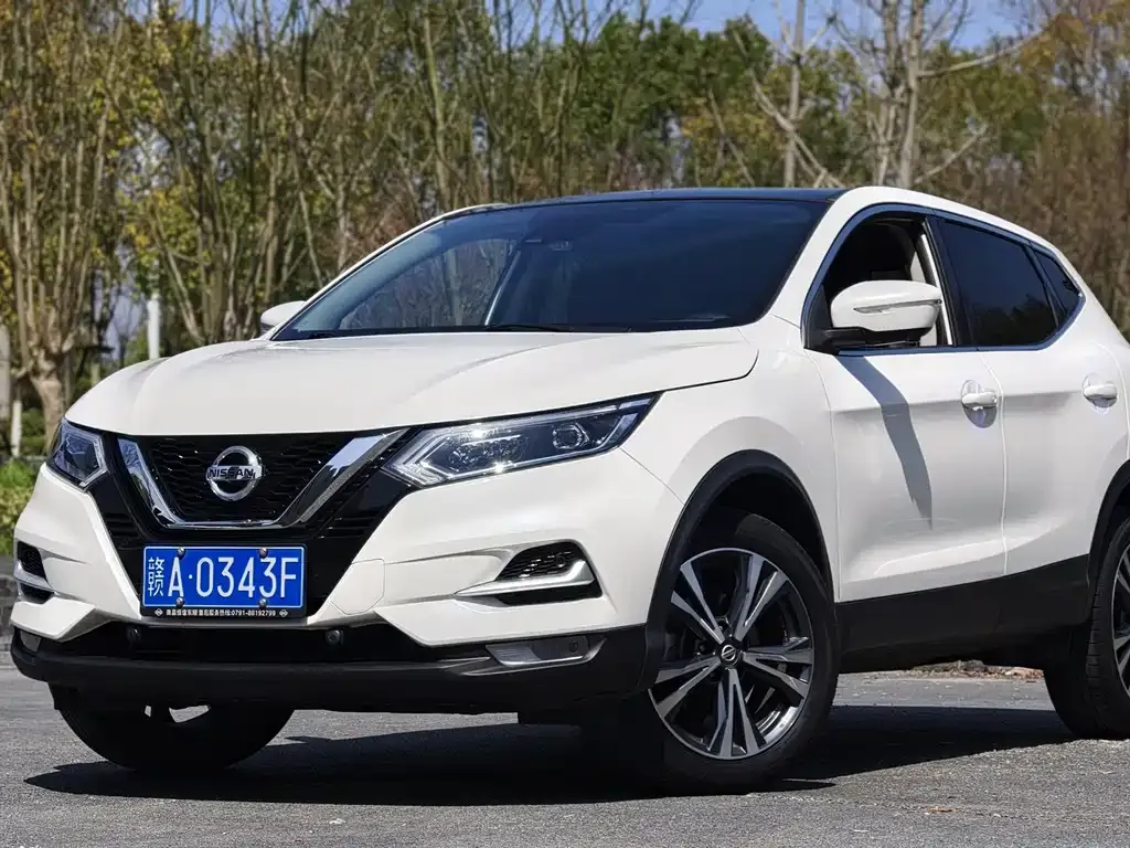 Nissan Qashqai — фото 1