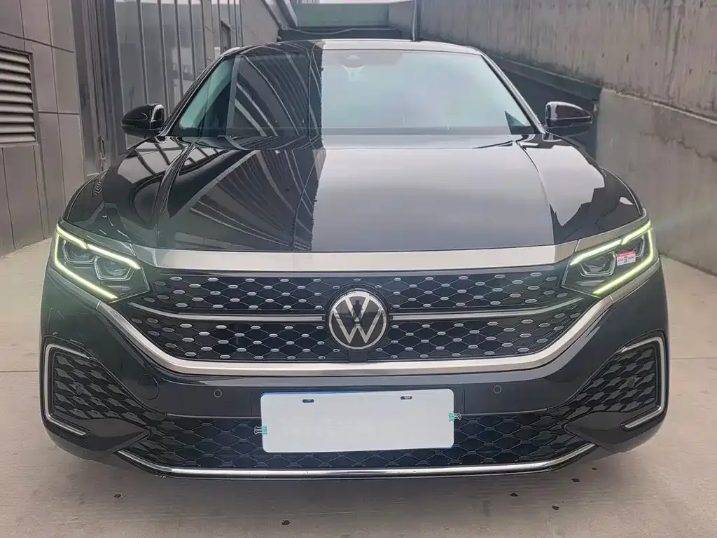 Volkswagen Passat — фото 5