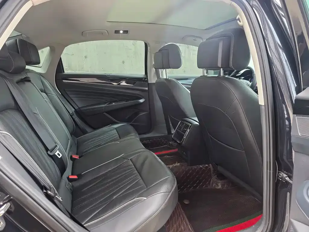 Volkswagen Passat — фото 2