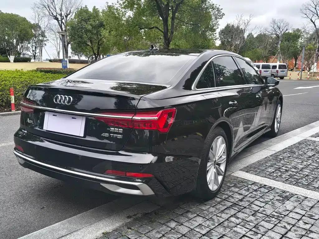 Audi A6L 2022 из CN, фото 9