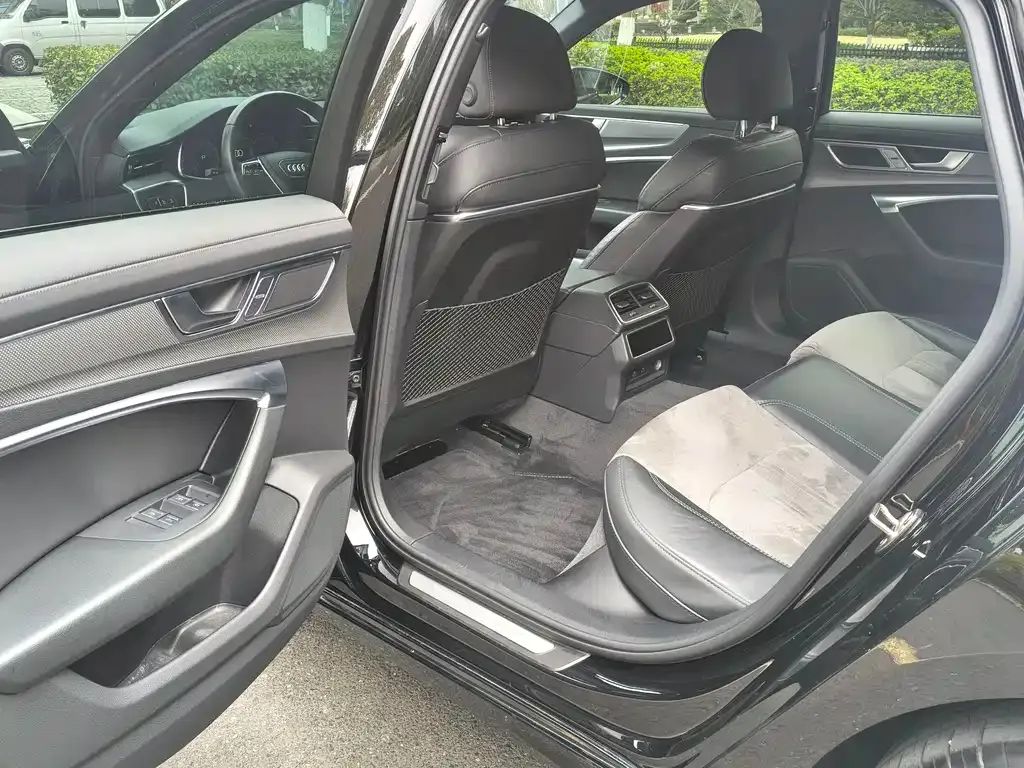 Audi A6L 2022 из CN, фото 3