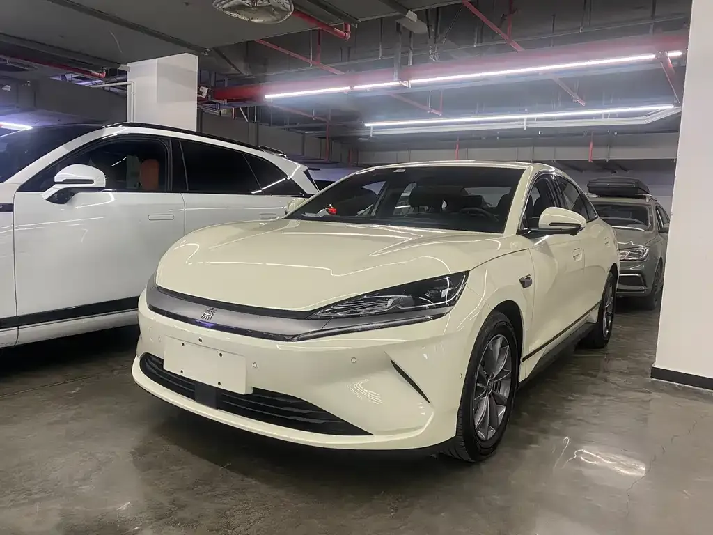 BYD Qin L — фото 1