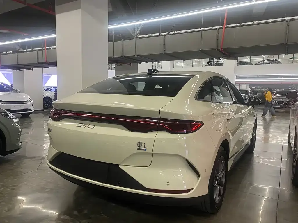 BYD Qin L — фото 3