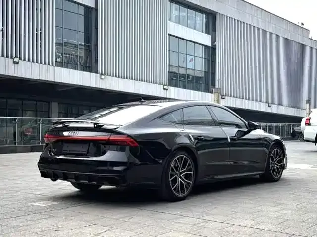 Audi A7 2021 из CN, фото 4