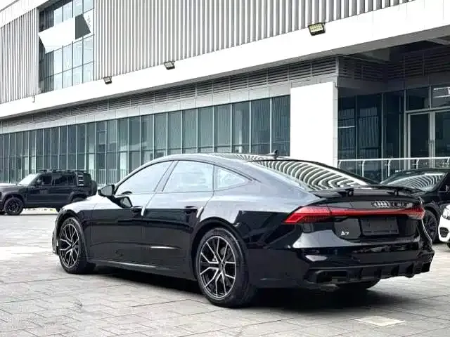 Audi A7 2021 из CN, фото 9