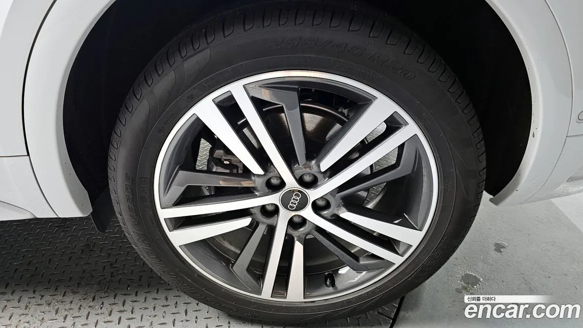 Audi Q5 2023 из KR, фото 2
