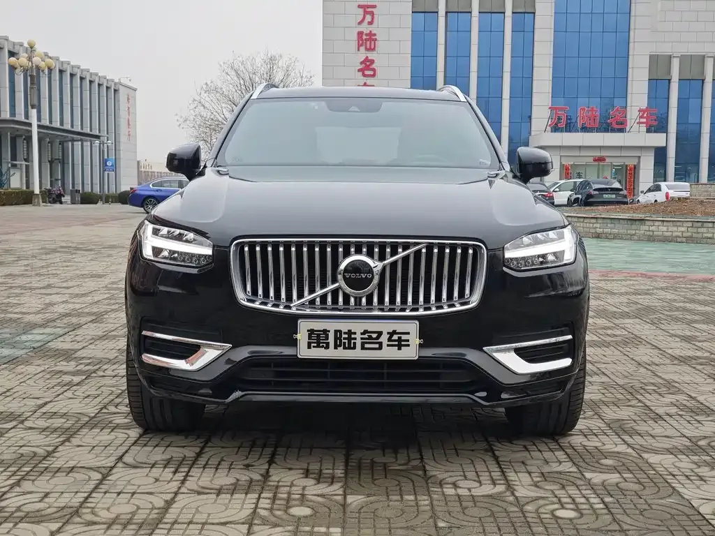 Volvo XC90 — фото 2