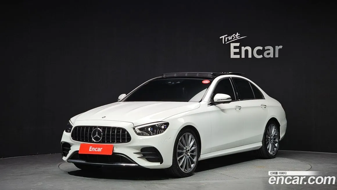Mercedes-Benz E-Class — фото 1