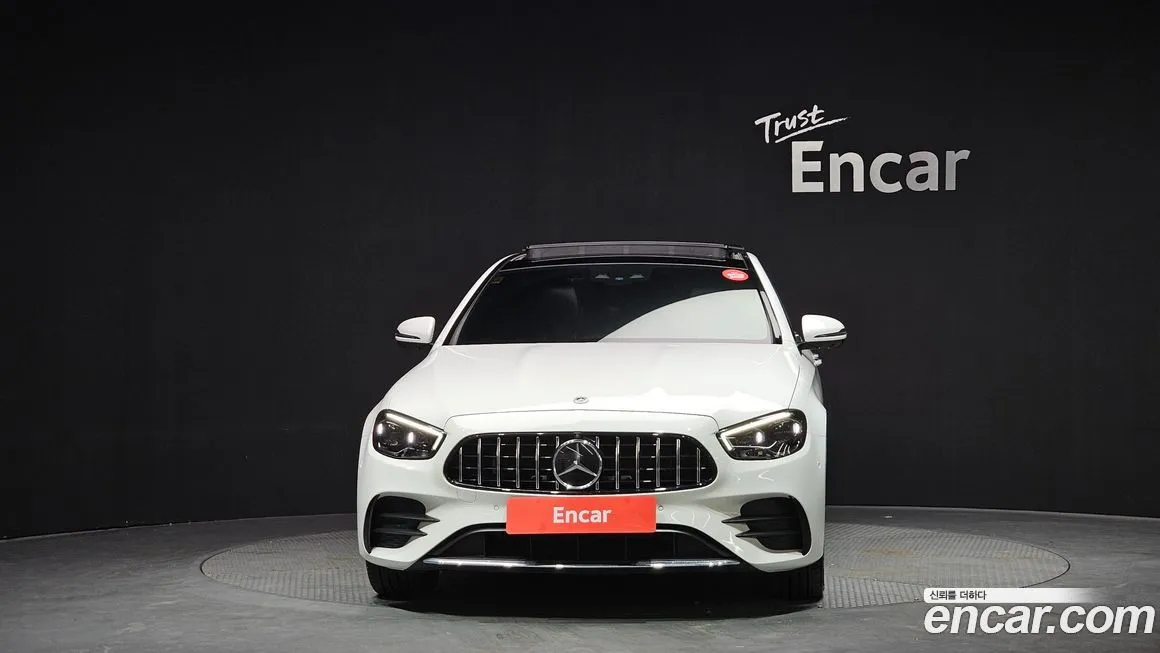 Mercedes-Benz E-Class — фото 10