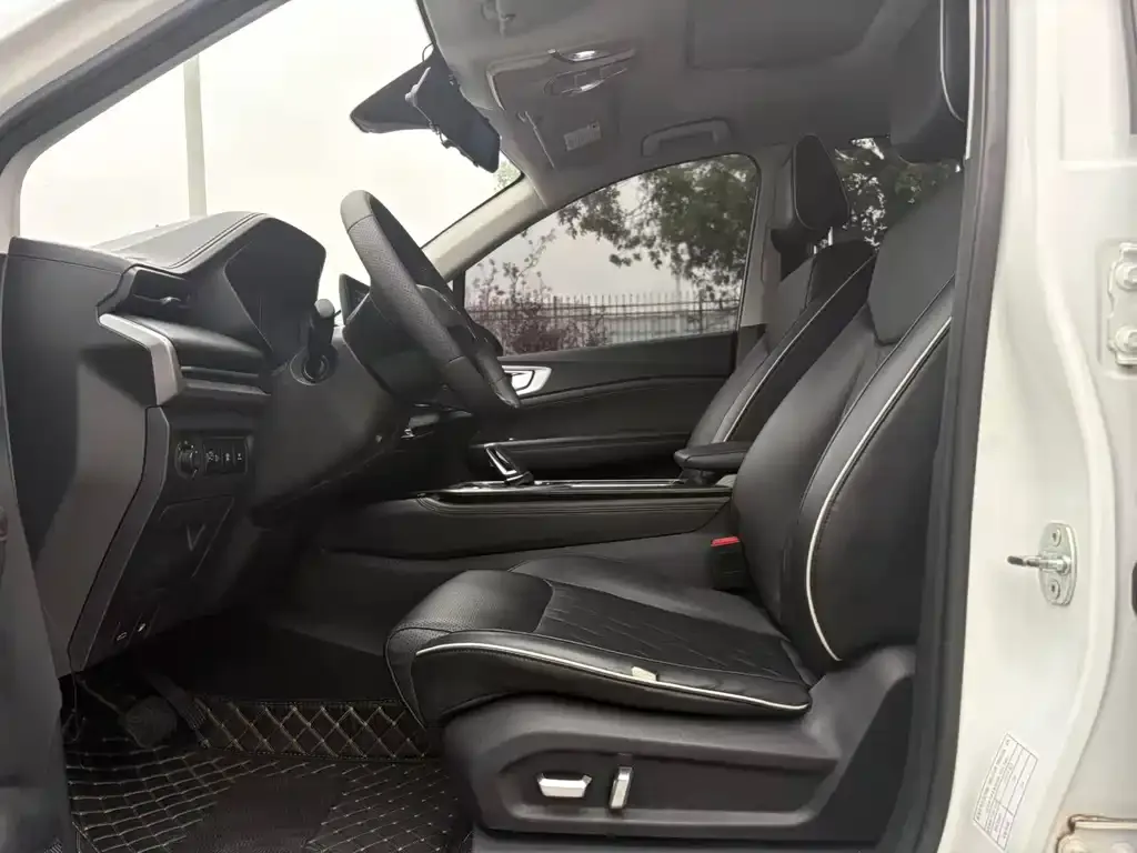Wuling Jiachen 2024 из CN, фото 3