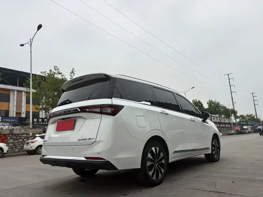 Wuling Jiachen 2024 из CN, фото 5