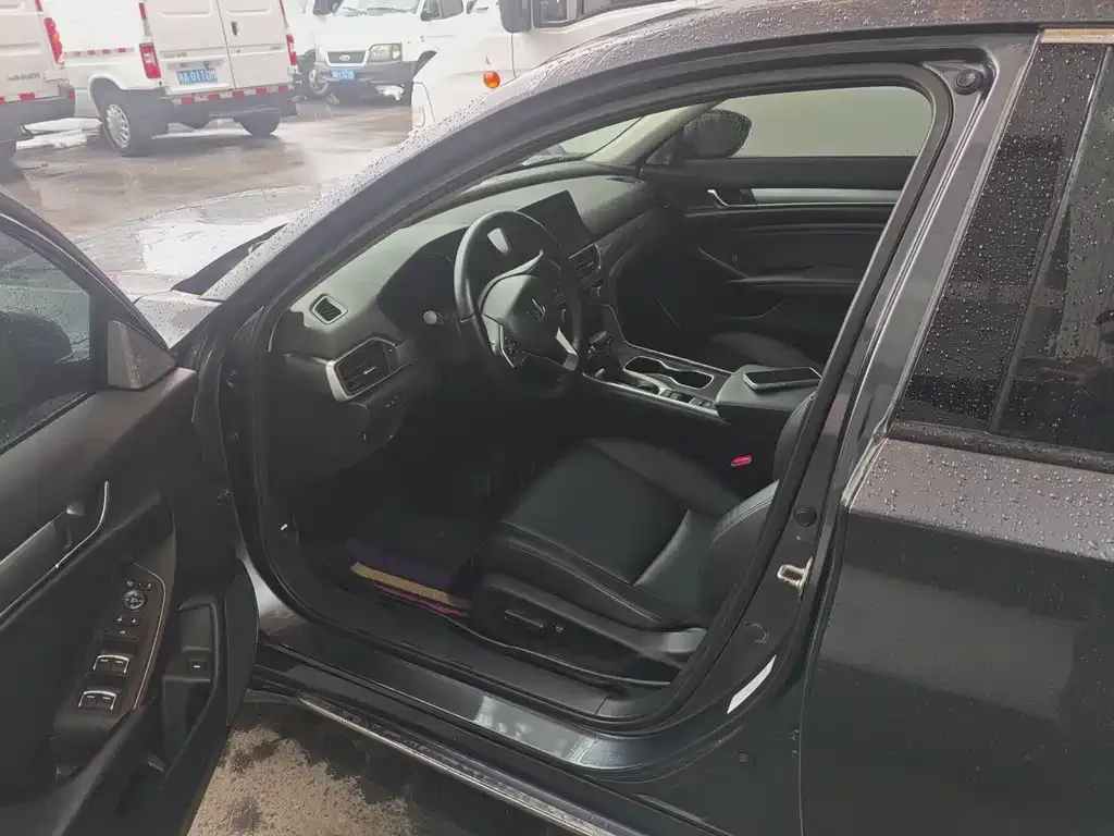 Honda Accord — фото 5