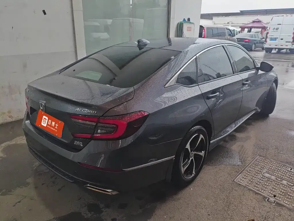 Honda Accord — фото 4
