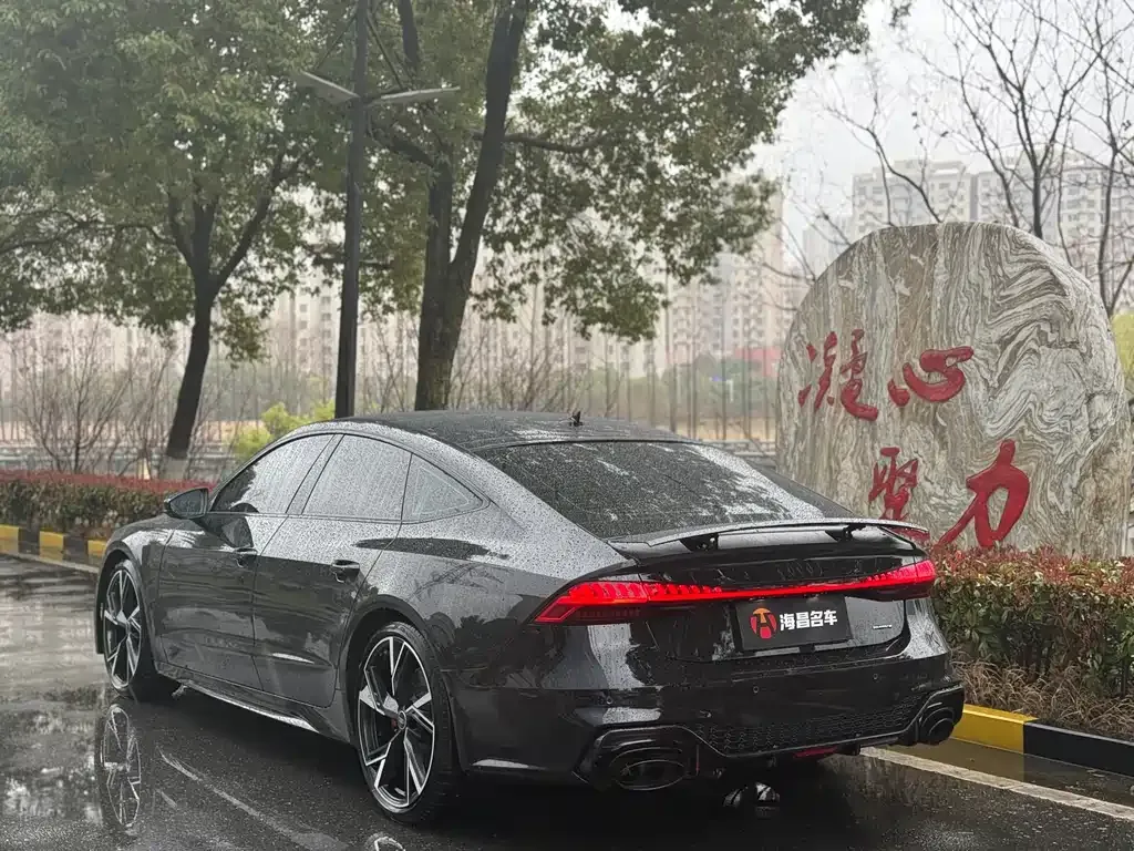 Audi A7 — фото 9