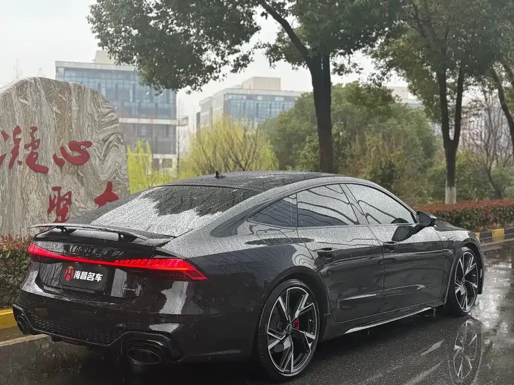Audi A7 — фото 5