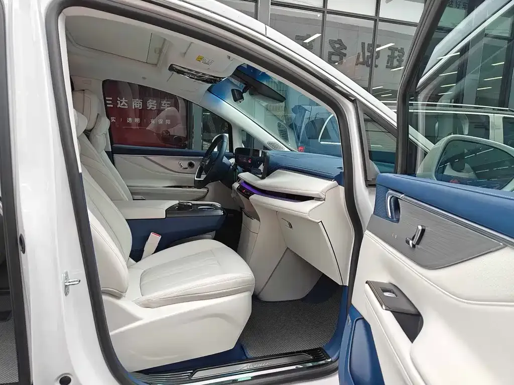 Buick GL8 Hybrid 2025 из CN, фото 4