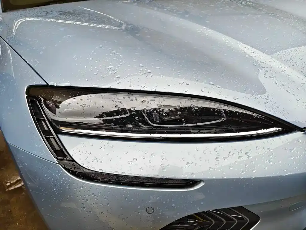 BYD Seal — фото 6