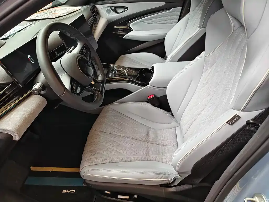 BYD Seal — фото 8