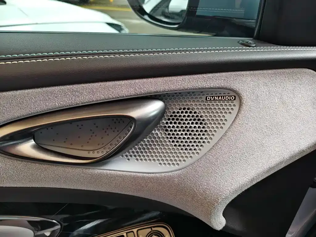 BYD Seal — фото 10