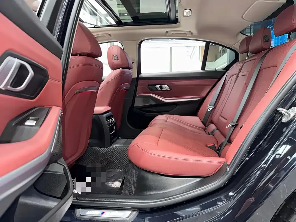 BMW 3 Series 2023 из CN, фото 4