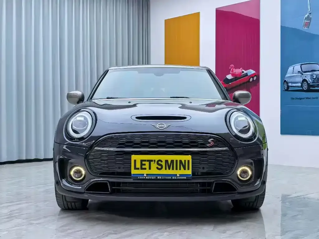 MINI Clubman — фото 1