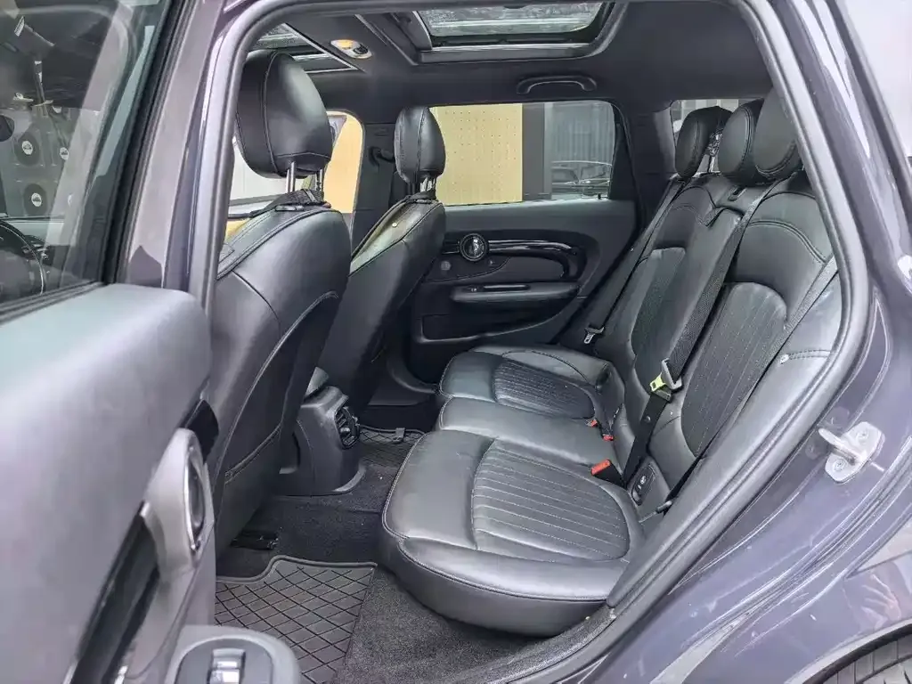 MINI Clubman — фото 9