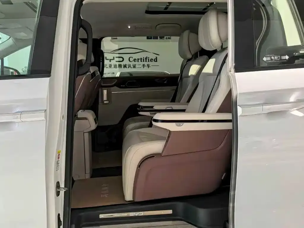 BYD Xia 2025 из CN, фото 3