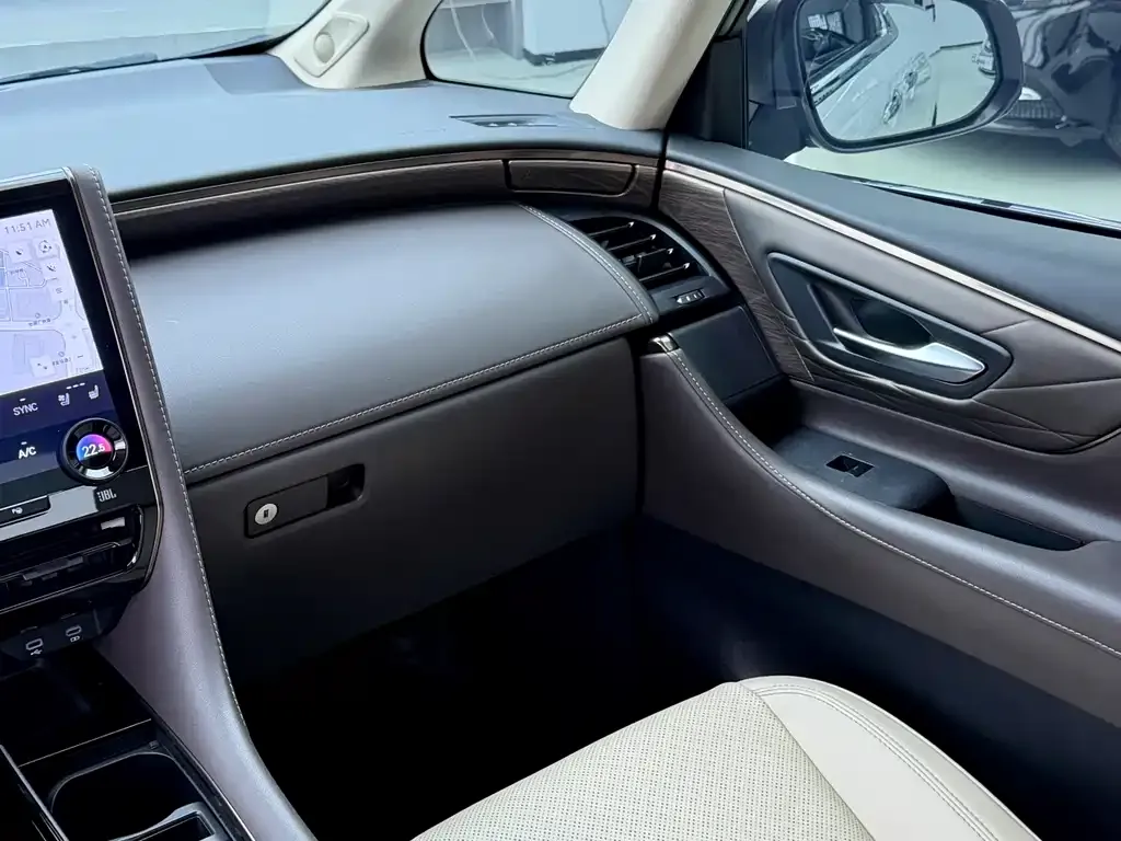 Toyota Alphard 2025 из CN, фото 8