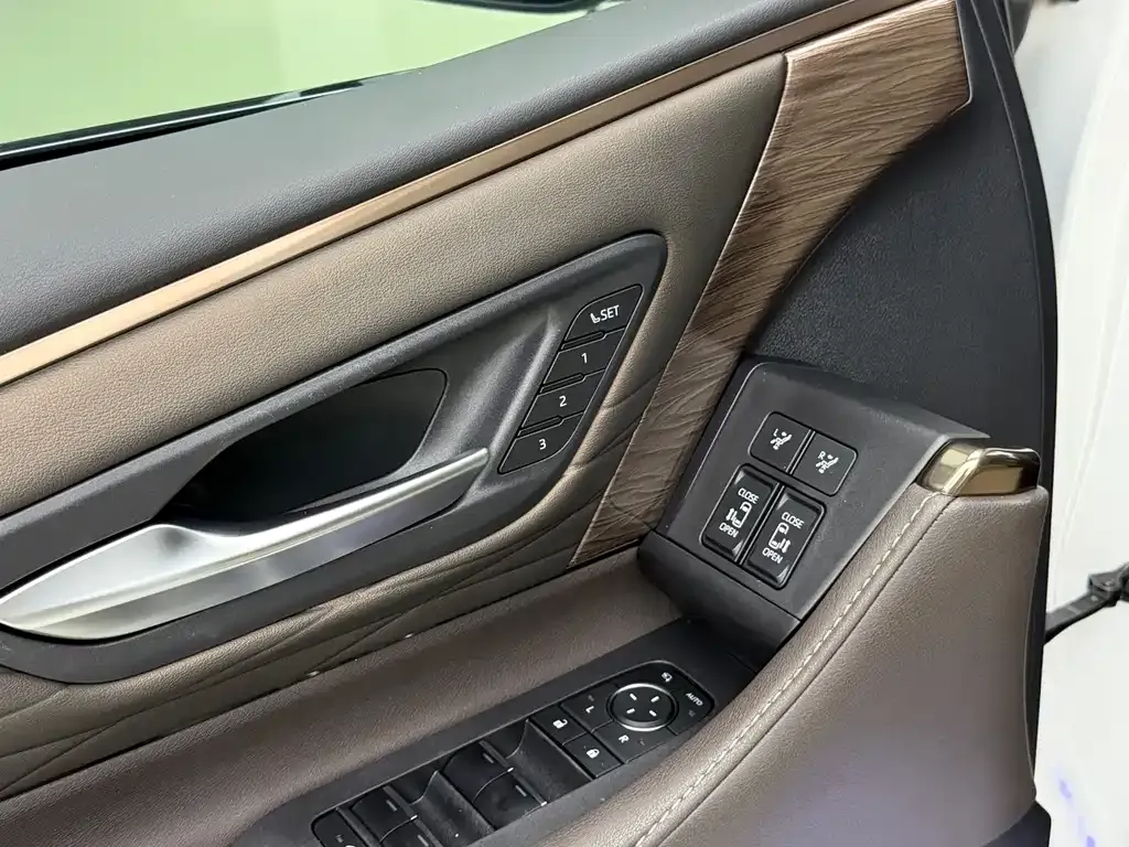 Toyota Alphard 2025 из CN, фото 10