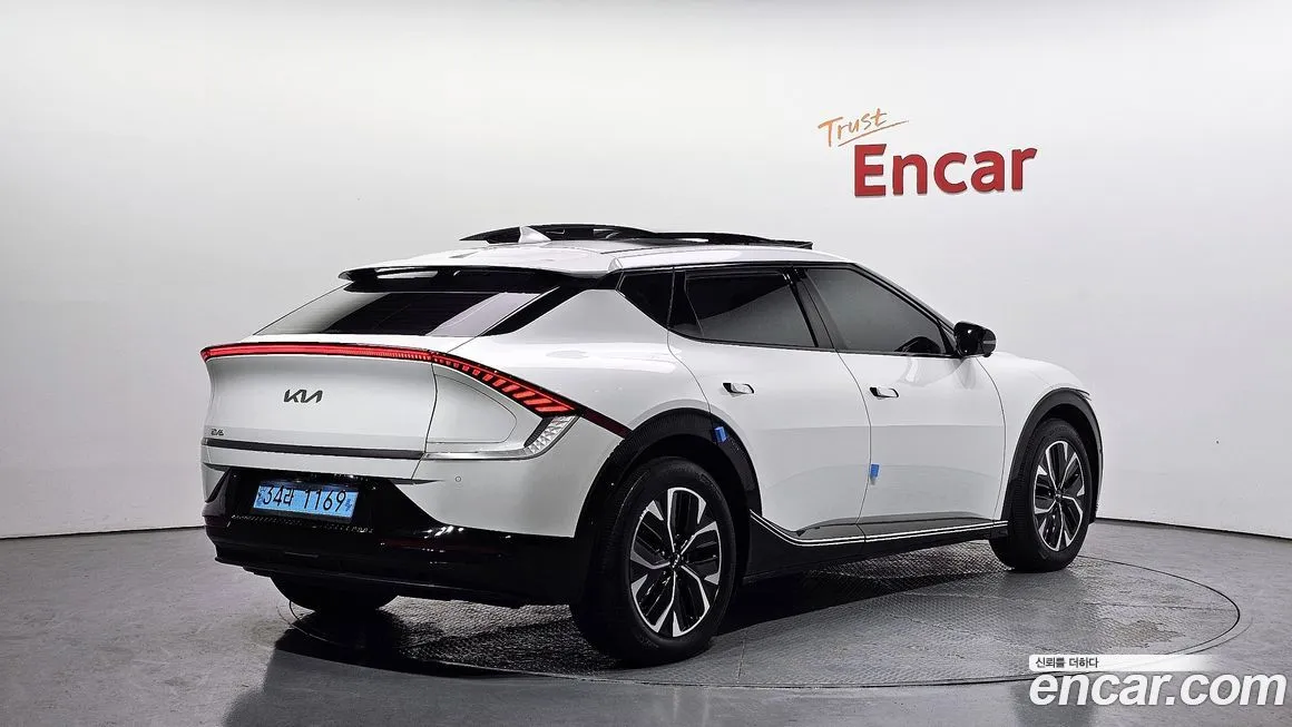 Kia EV6 2023 из KR, фото 10