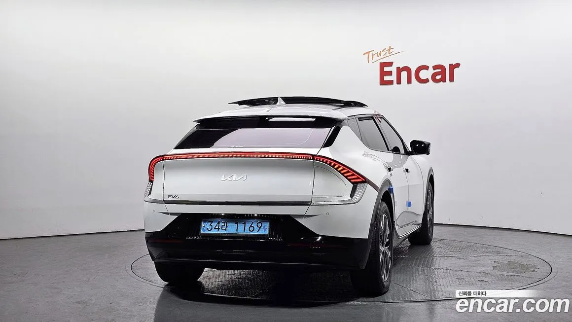 Kia EV6 2023 из KR, фото 2