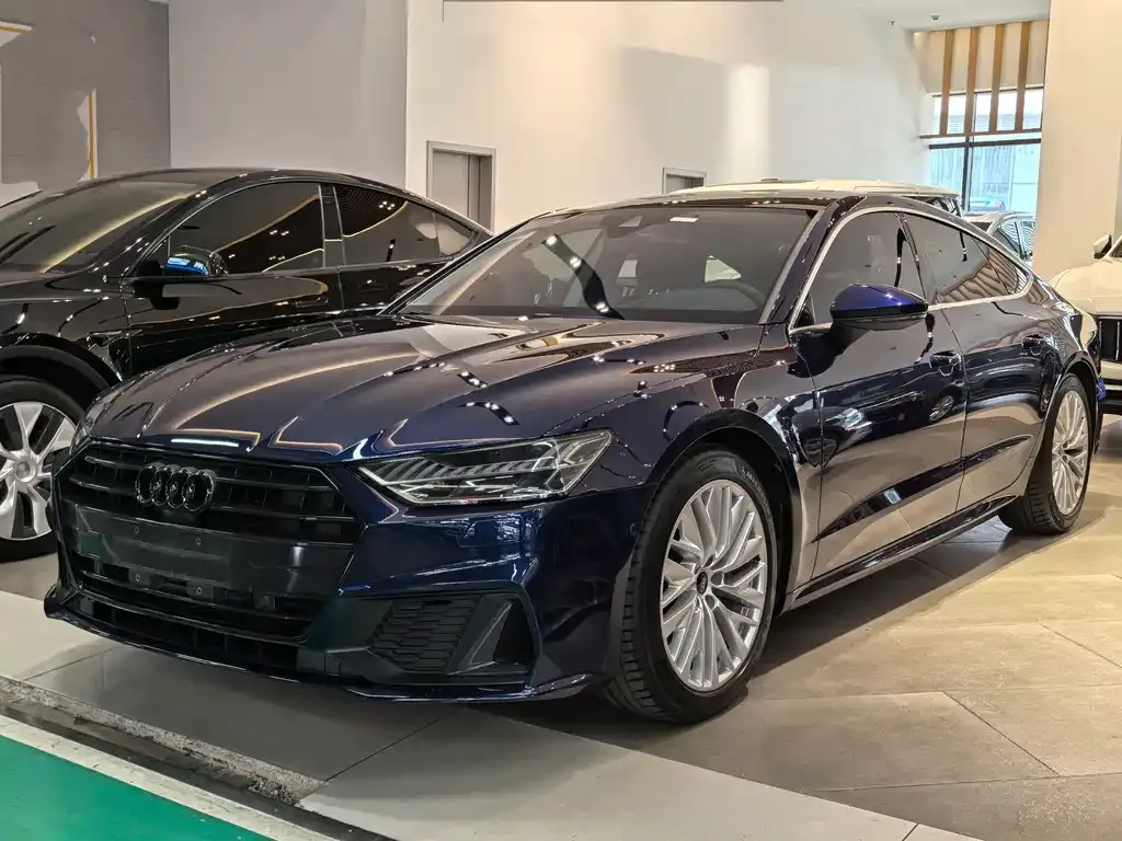 Audi A7 — фото 1