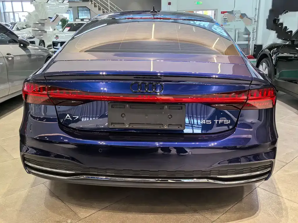 Audi A7 — фото 5
