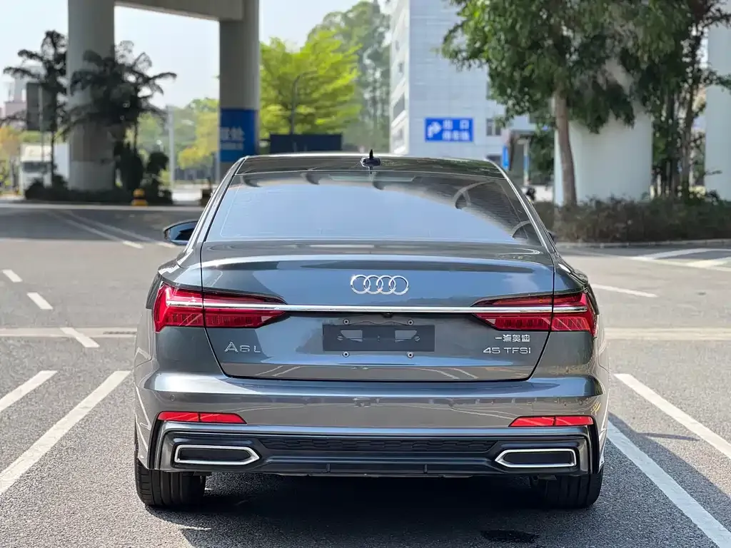 Audi A6L — фото 2