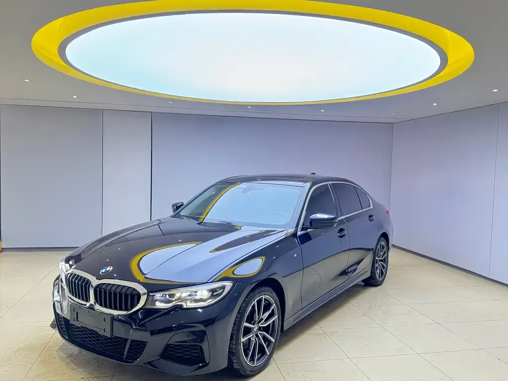 BMW 3 Series 2022 из CN, фото 1