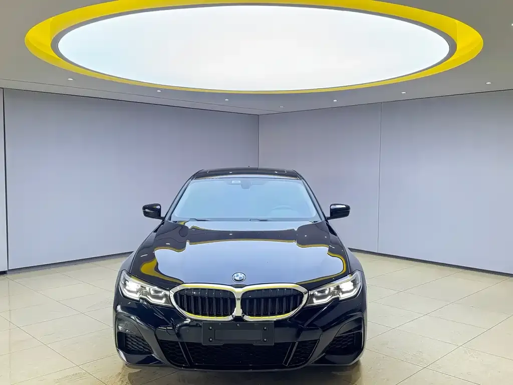 BMW 3 Series 2022 из CN, фото 4