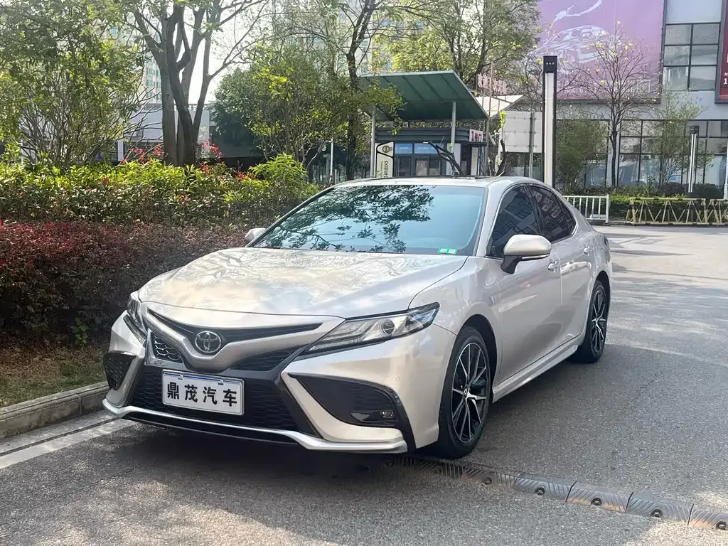 Toyota Camry 2022 из CN, фото 9