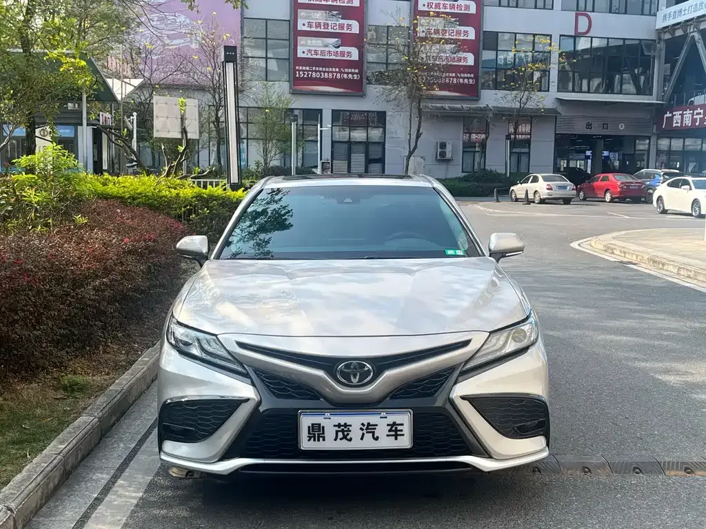 Toyota Camry 2022 из CN, фото 3