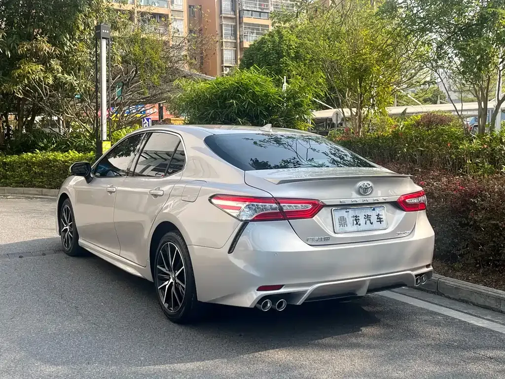 Toyota Camry 2022 из CN, фото 5