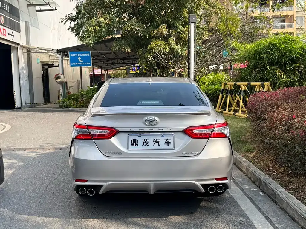 Toyota Camry 2022 из CN, фото 8