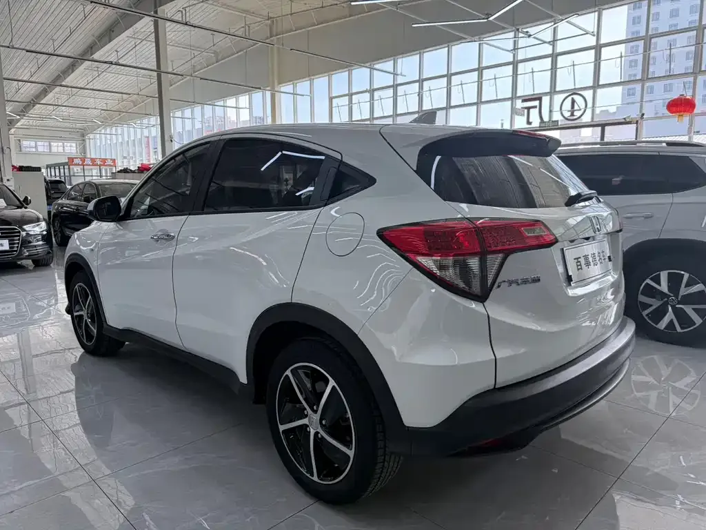 Honda Vezel 2022 из CN, фото 8
