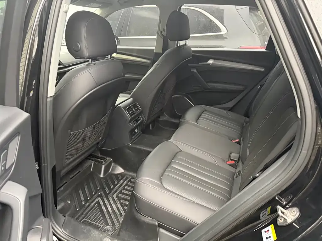 Audi Q5L 2022 из CN, фото 4