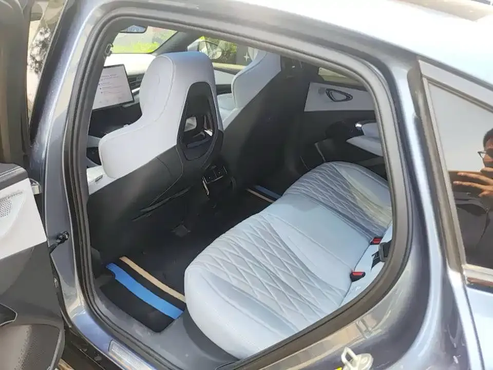 BYD Seal — фото 2