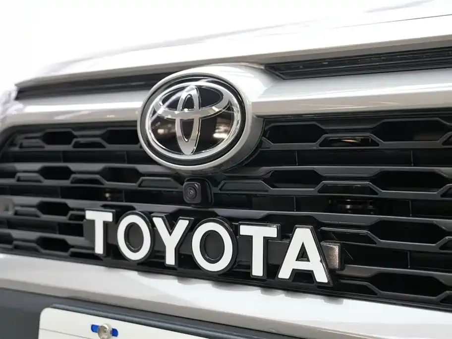 Toyota RAV4 2023 из CN, фото 8