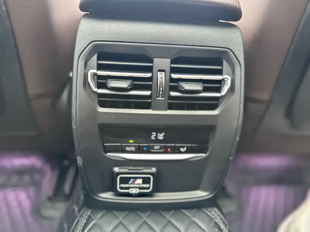 BMW 3 Series 2022 из CN, фото 2