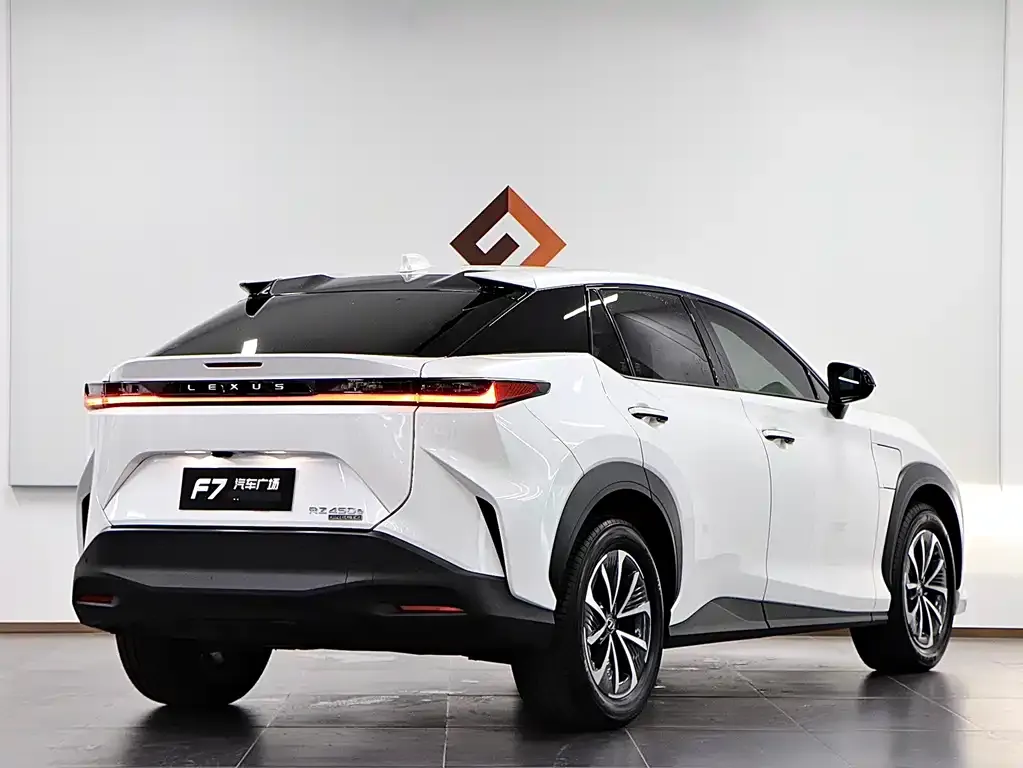 Lexus RZ — фото 5