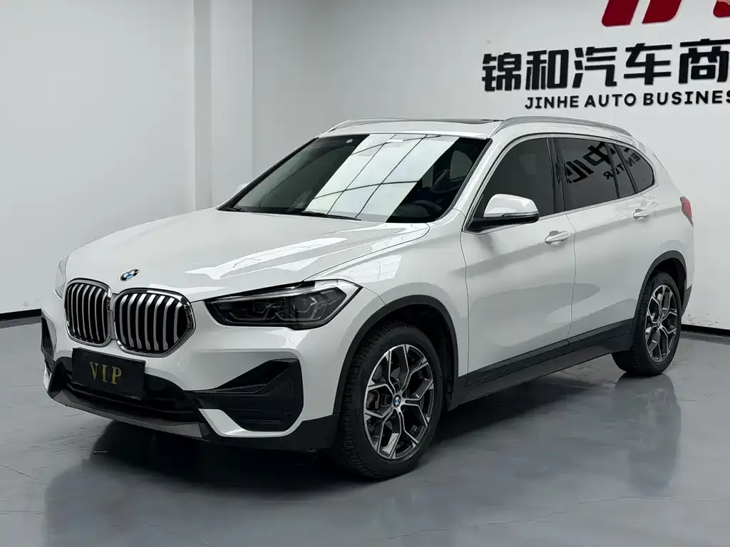 BMW X1 — фото 1