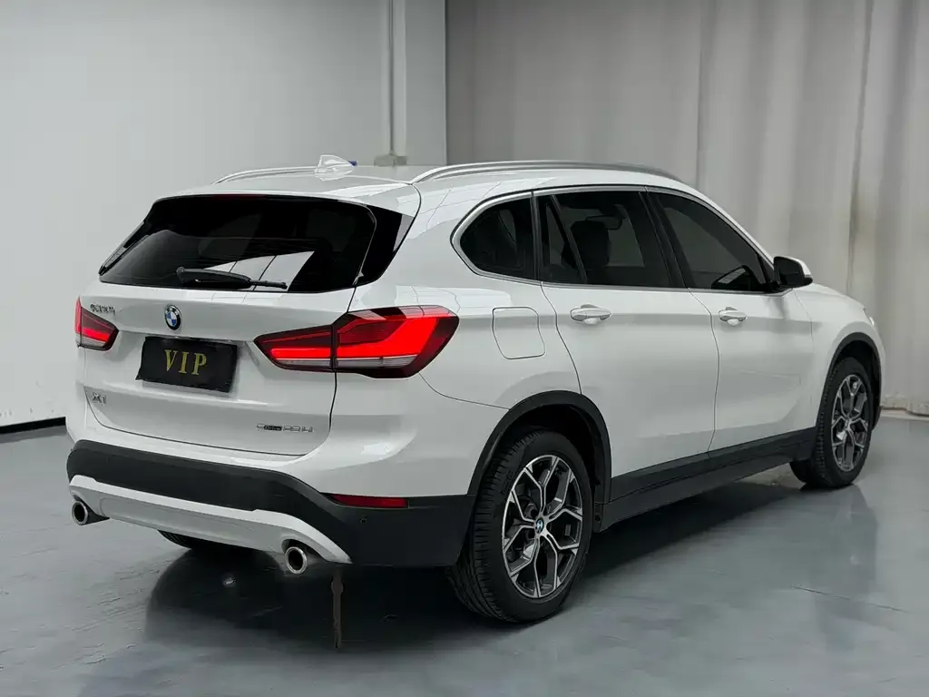 BMW X1 — фото 4